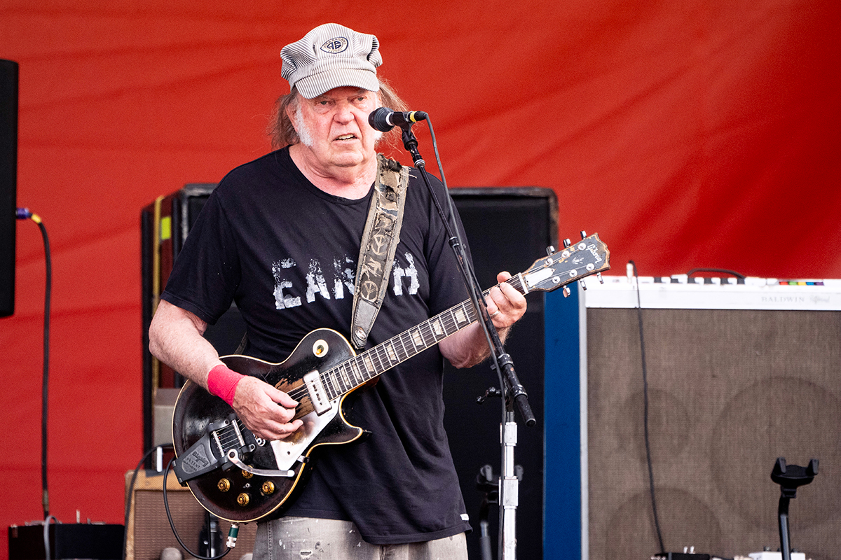 Neil Young explains why he cancelled his UK tour