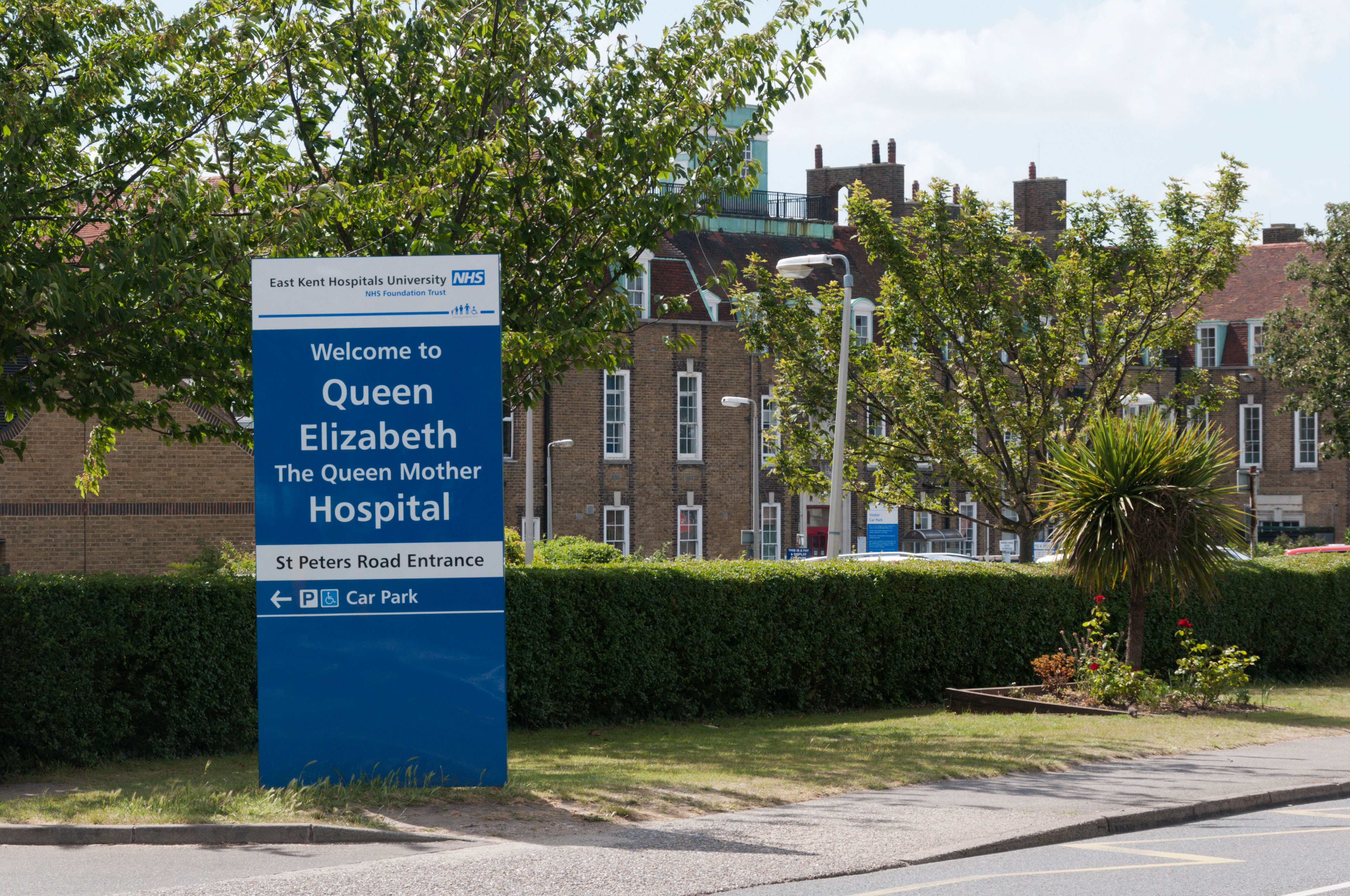 NHS 'missed opportunity to raise alarm' about Kent meningitis outbreak