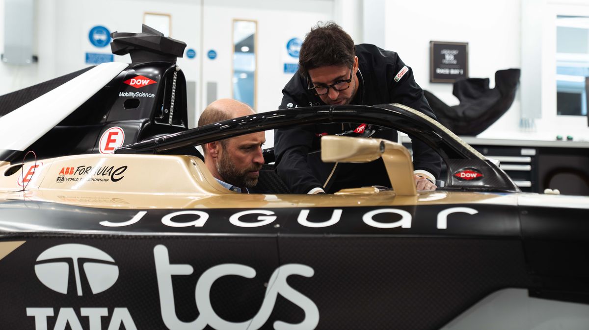 Jeb Prince Rally Driver Prince William squeezes into replica race car and jokes about Ai ...