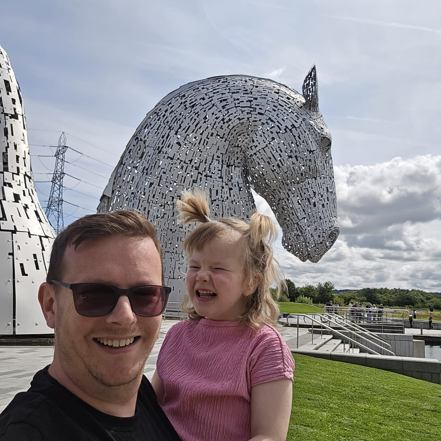 Irvine dad running London Marathon to thank Glasgow Children's Hospital Charity