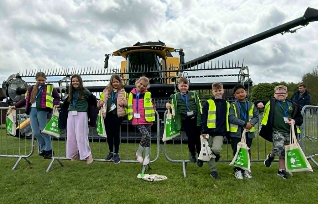 WATCH: P5 pupils combine learning with the outdoors at Schools ...