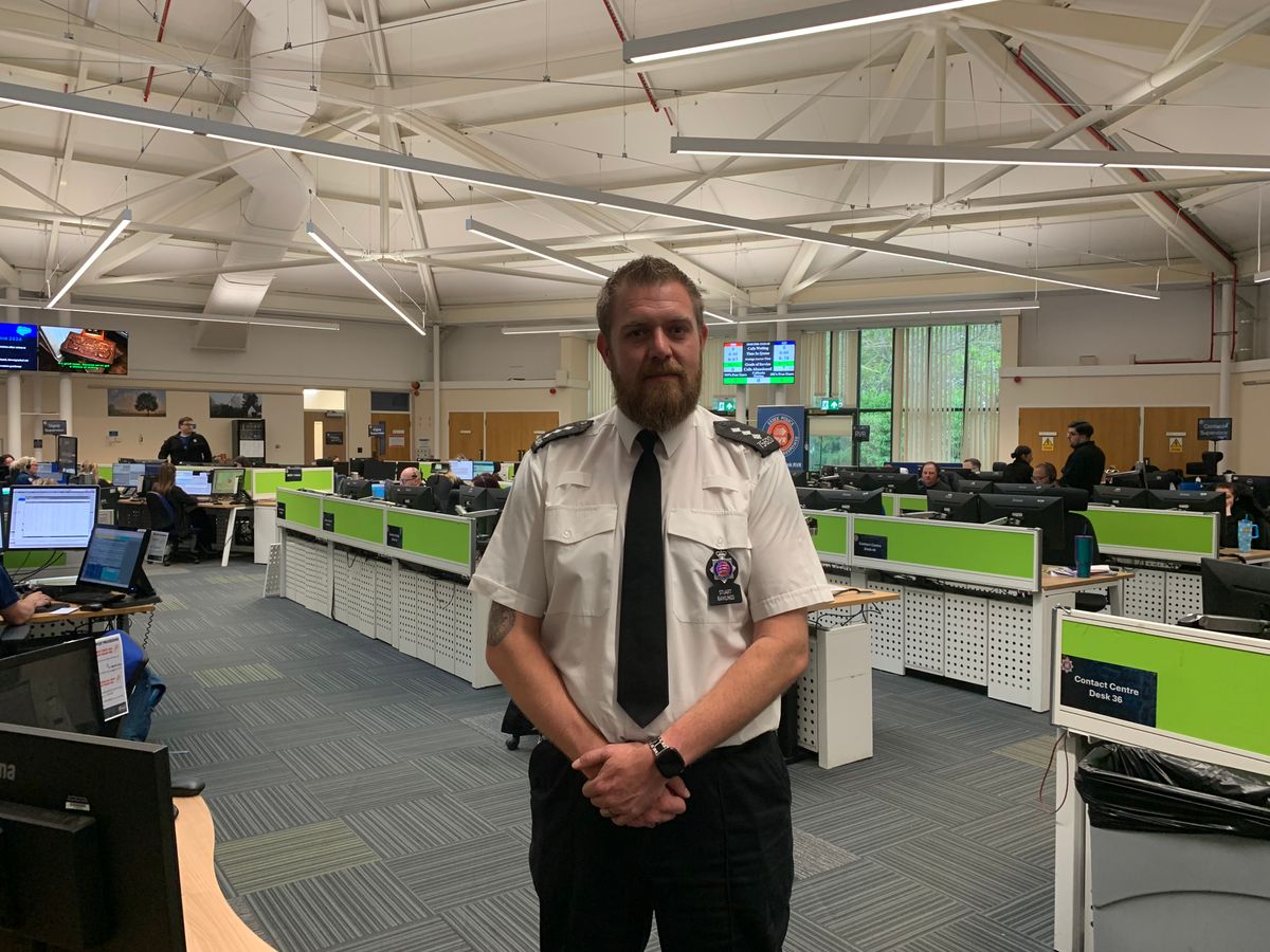 essex-police-999-calls-live-chat