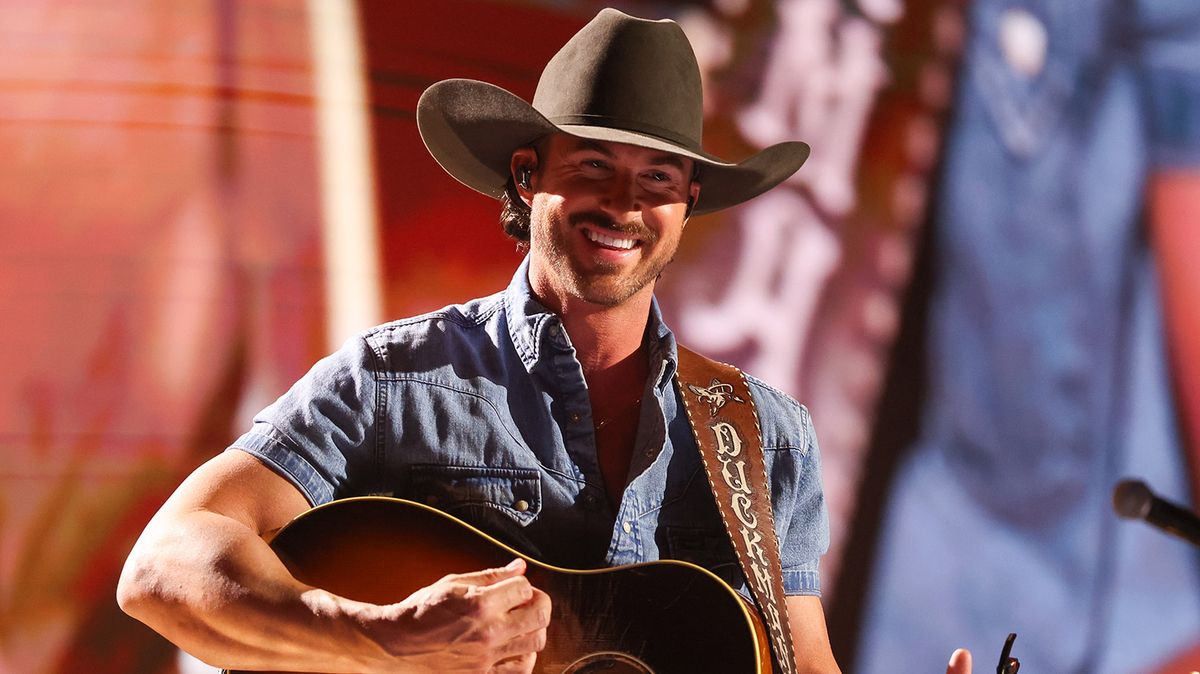 Riley Green: Everything there is to know about the country singer
