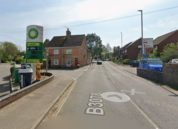 Wimborne road safety petition backed by local MP after several near-misses