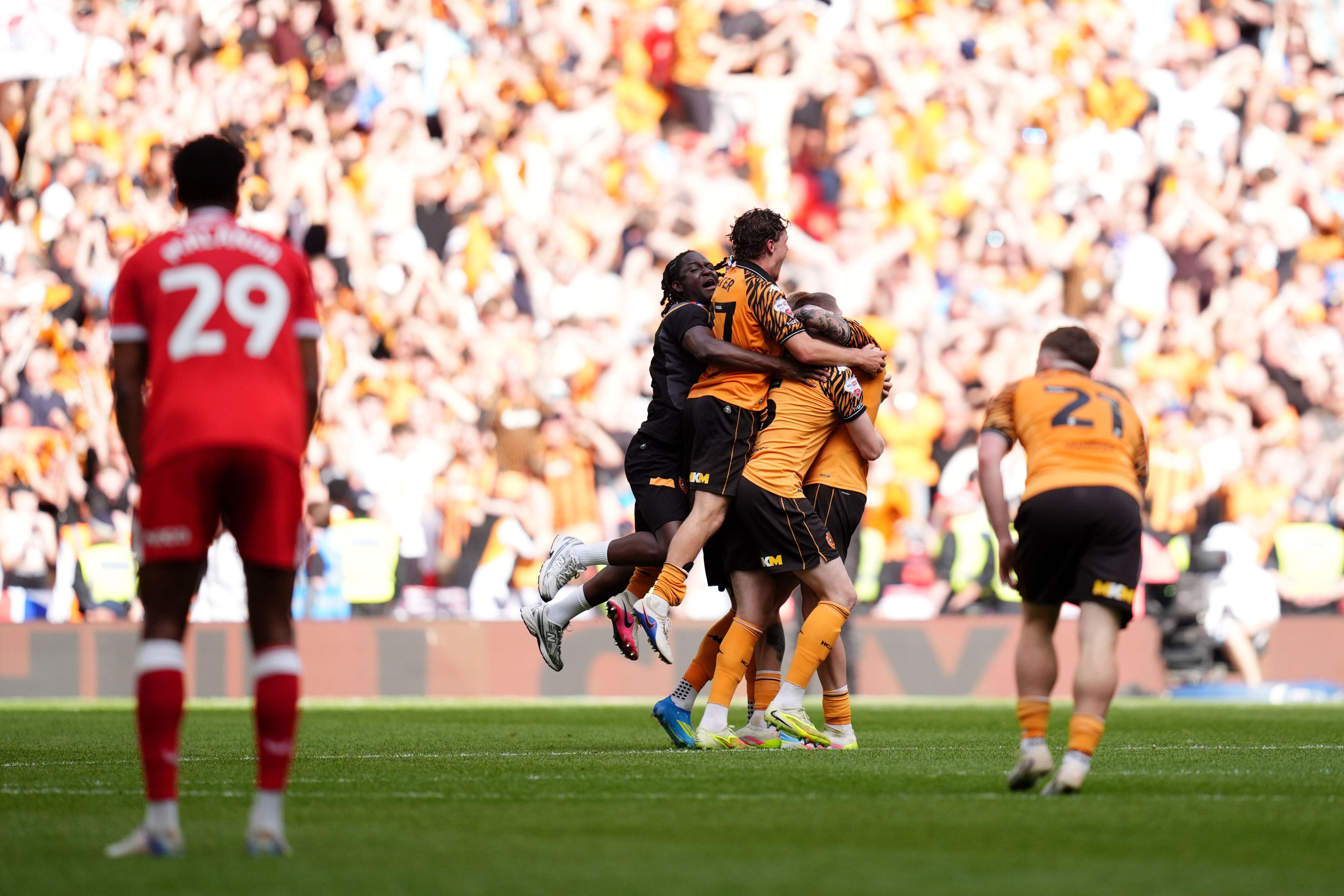Hull beat Middlesbrough to secure Premier League place