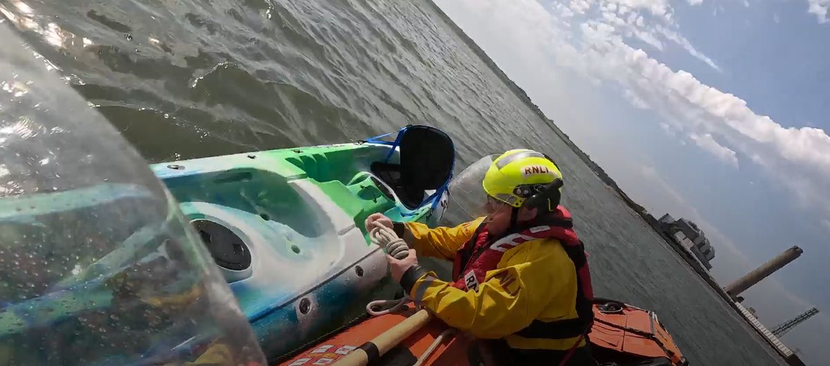8-year-old praised for emergency RNLI coastal rescue