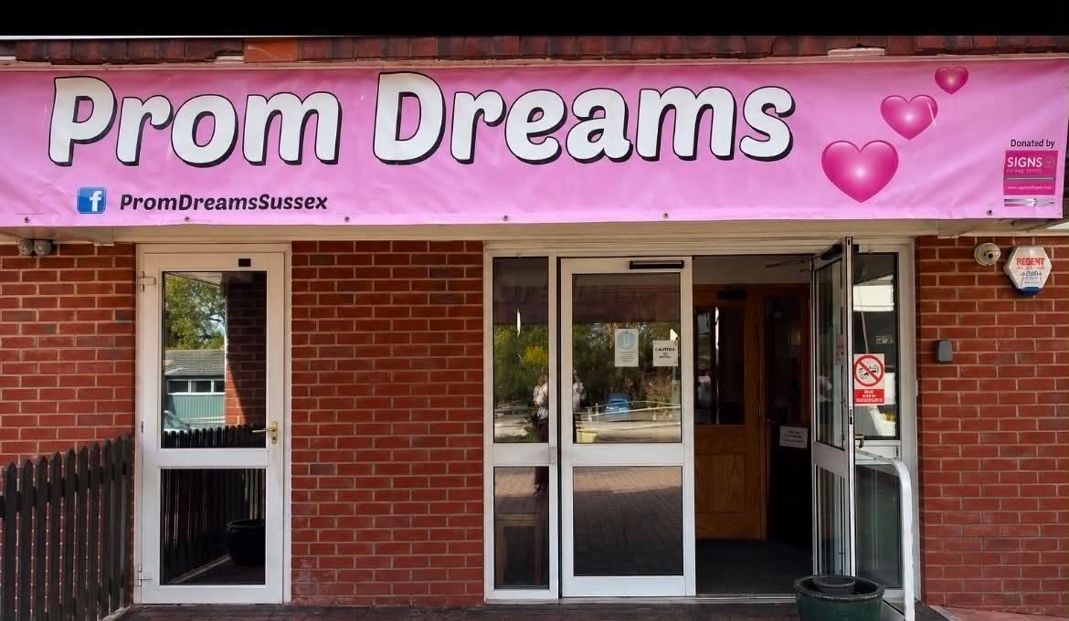 Horsham woman helps over a hundred teenagers with dream prom outfit