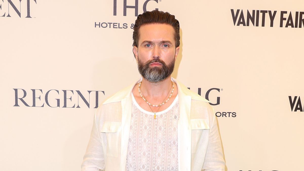 Emmett J. Scanlan leads cast of new Channel 5 drama