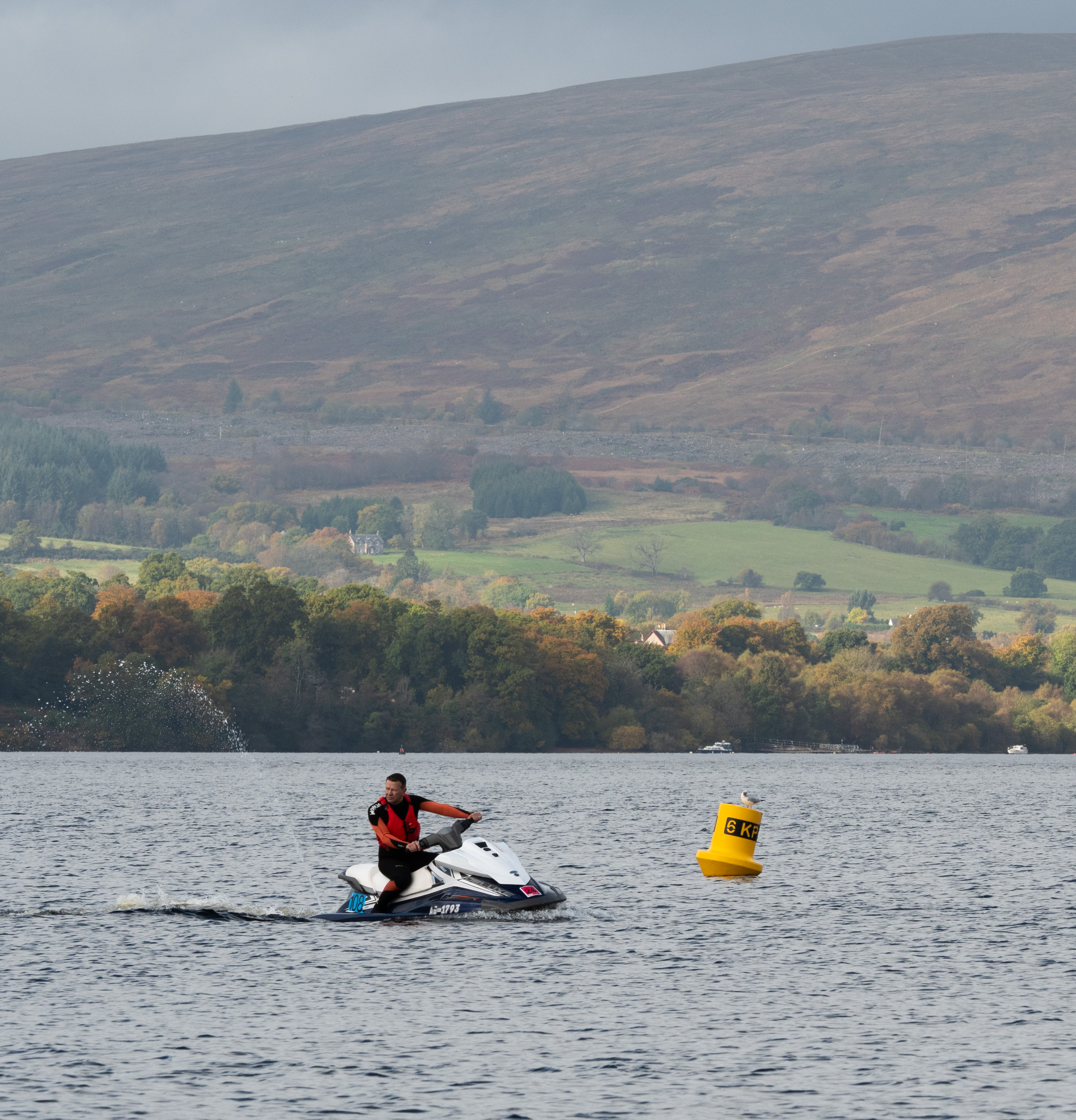 Loch Lomond to use CCTV to tackle reckless behaviour on jet skis