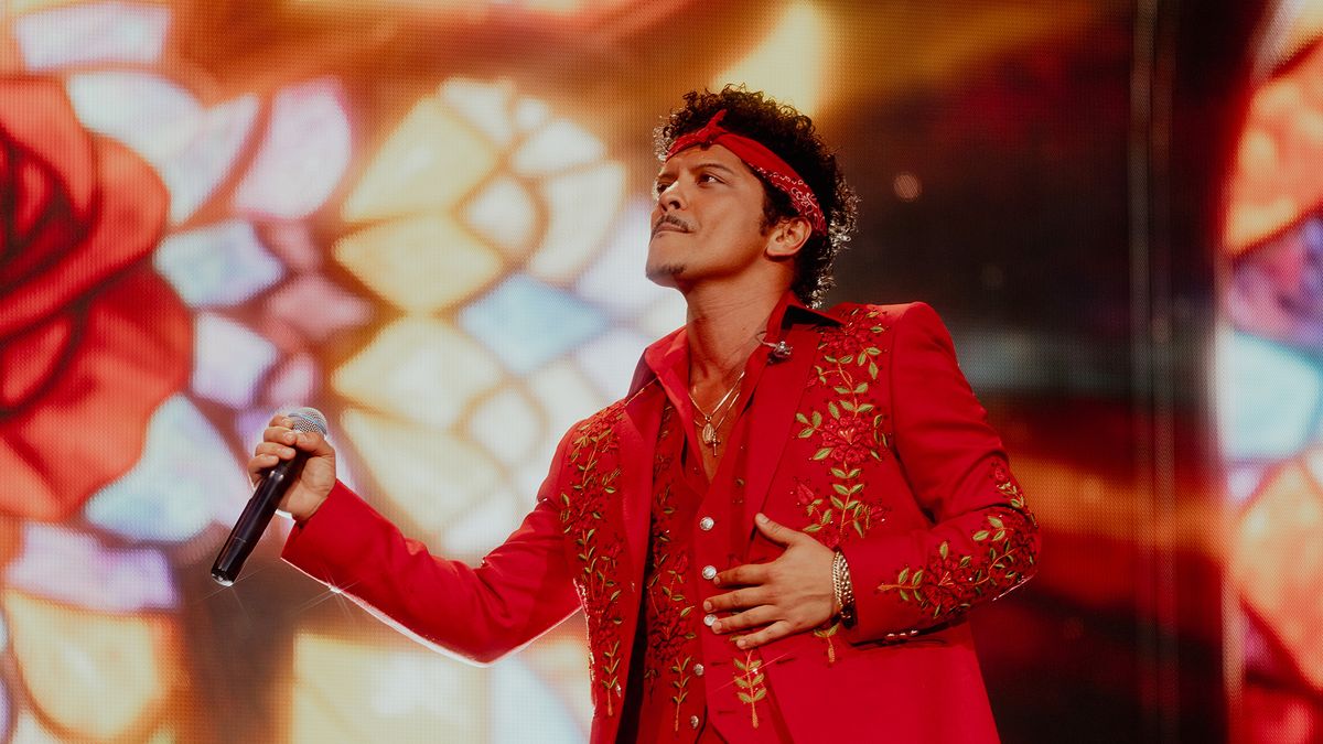 Bruno Mars: A look back at 'The Romantic Tour' UK leg