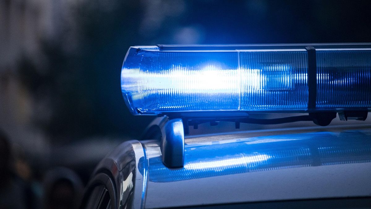 Kent pensioner killed after car smashes into tree