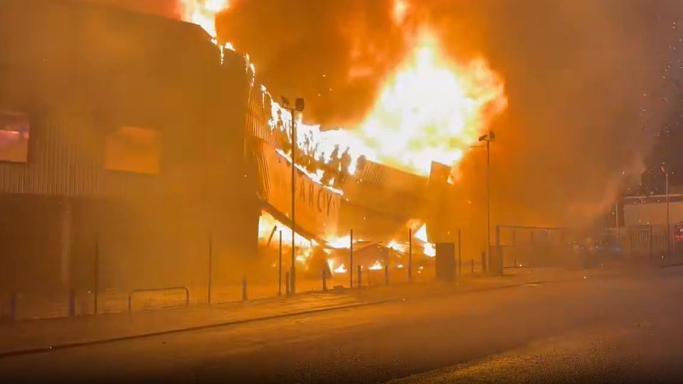 Police treating huge Salford fire as arson
