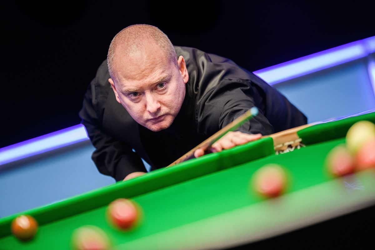 Trial hears Graeme Dott told boy to stay out of room while with girl he is accused of abusing