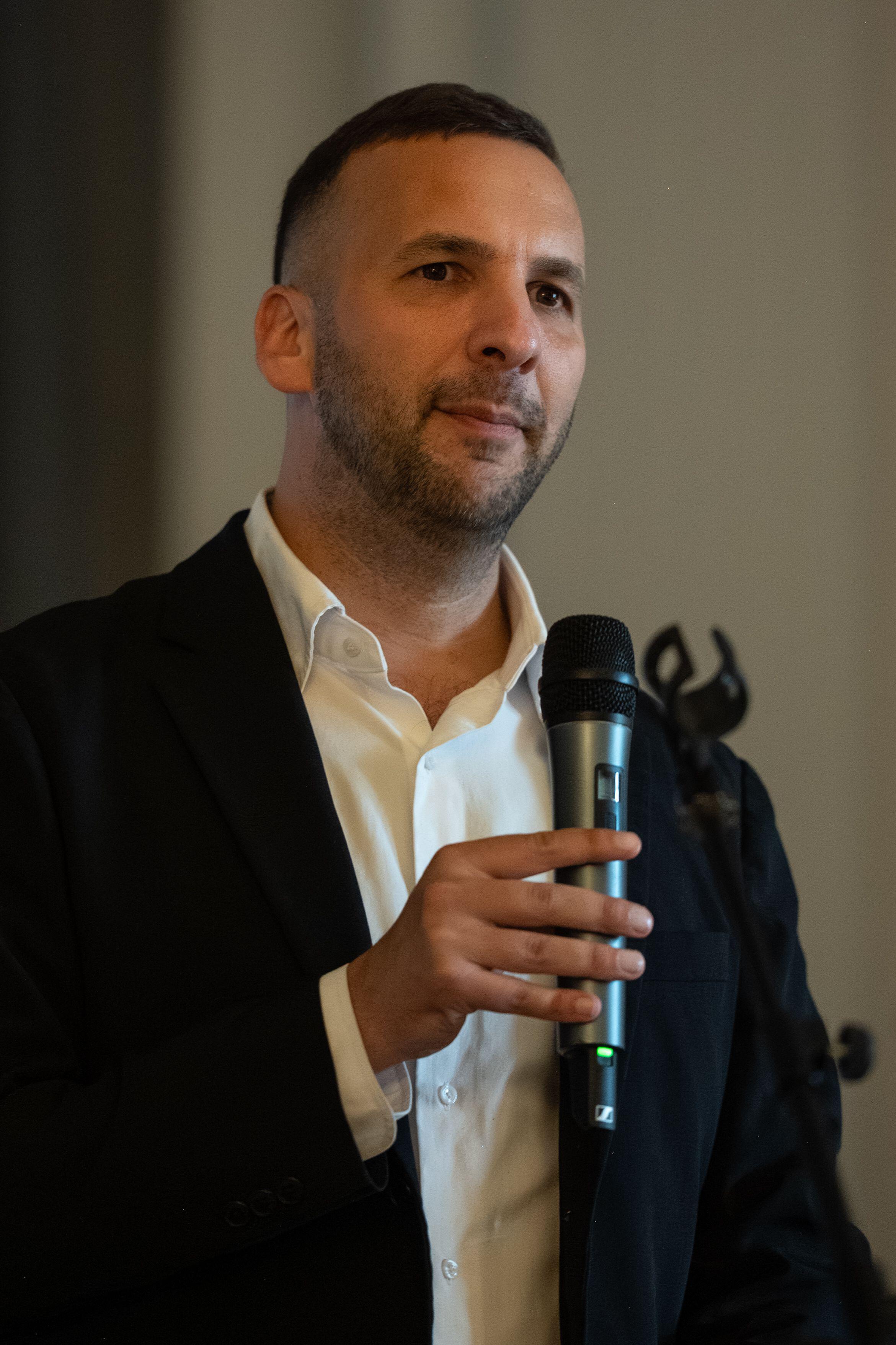 Green party leader Zack Polanski intends to run for seat triggered by Sir Keir Starmer's resignation