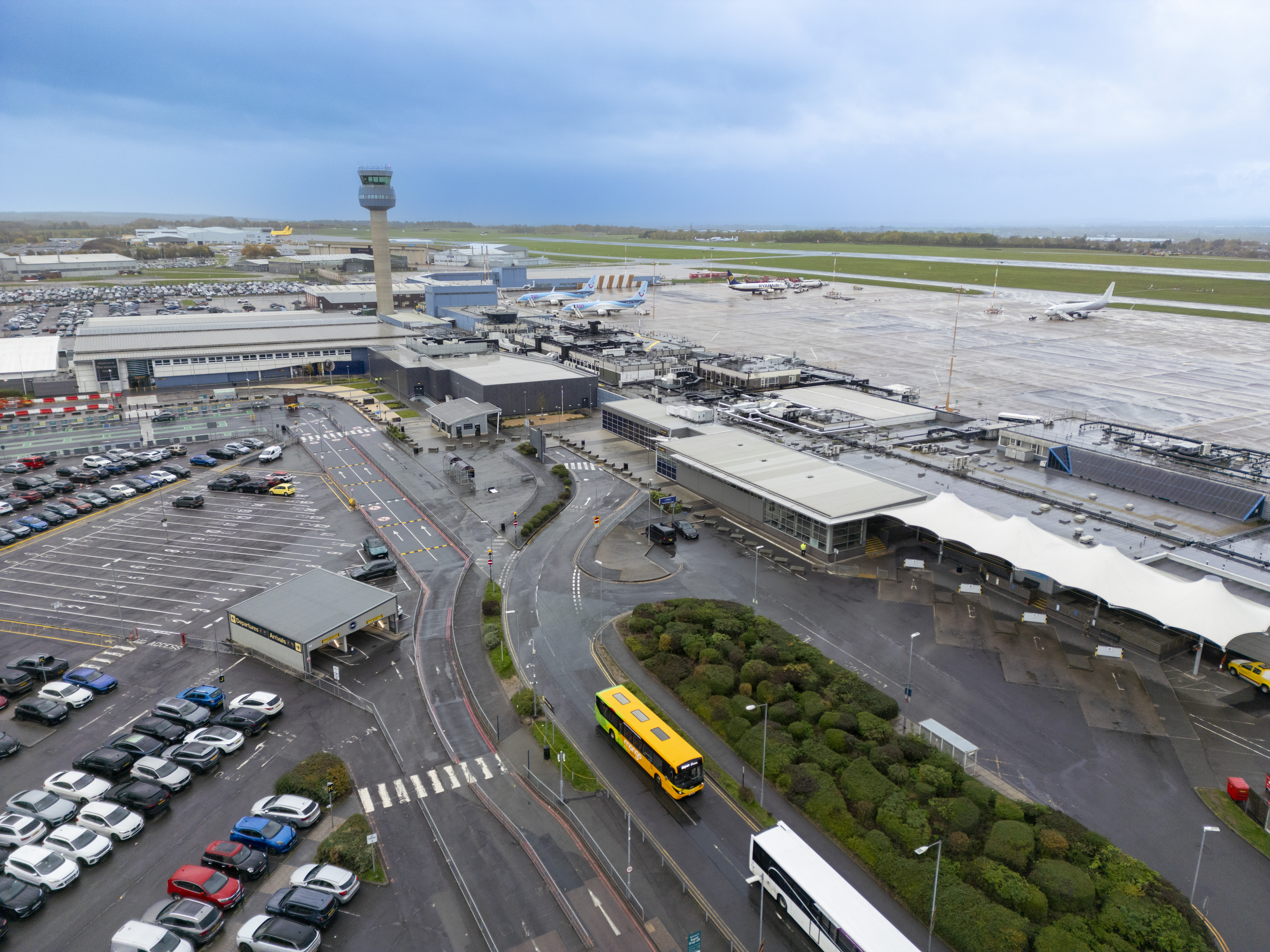 East Midlands Airport raises drop-off fees but slashes time limit