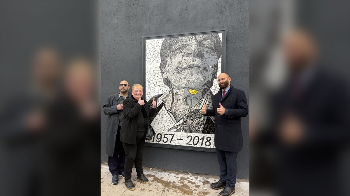 Mural honouring The Fall's Mark E Smith unveiled in Salford