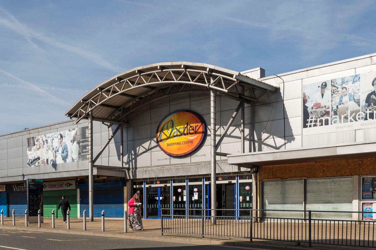 Work to remove the former Oastler Shopping Centre and surrounding buildings underway