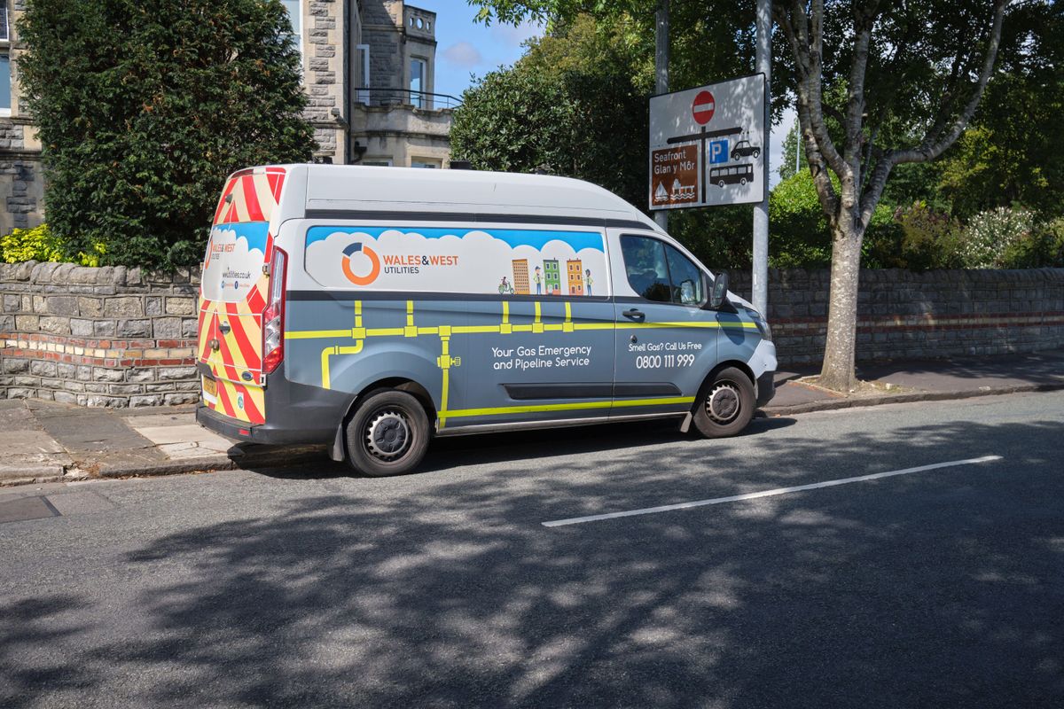 Gas pipe upgrade programme continues in Bickington