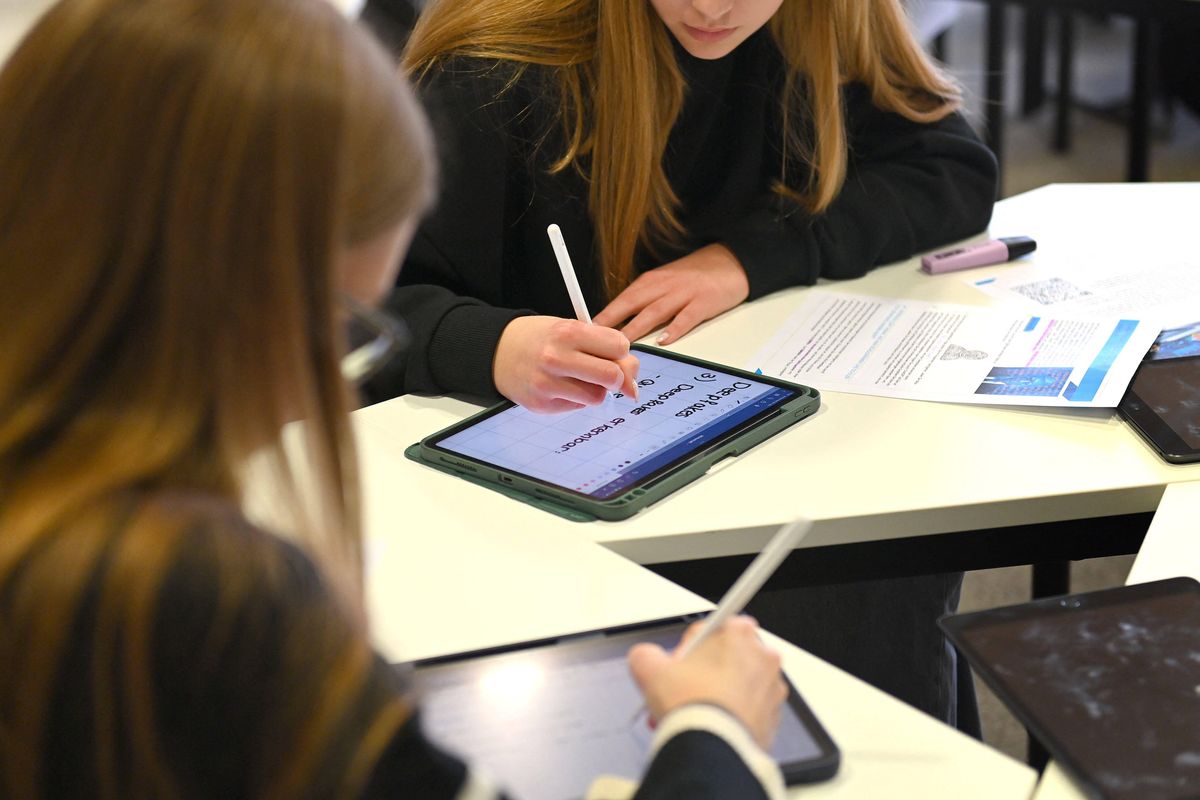 More than 70 GPs express concerns over iPad use in schools