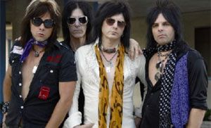 Phil Lewis: Tracii Guns Damages LA Guns Name