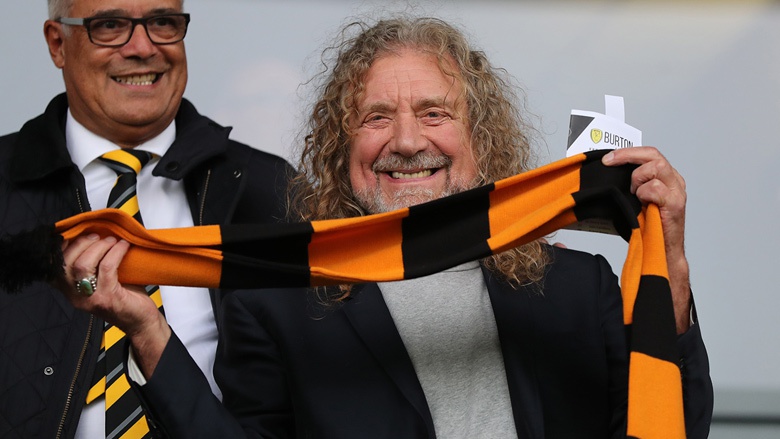 WATCH: Robert Plant performs Whole Lotta Love at Wolverhampton Wanderers'  end of season dinner