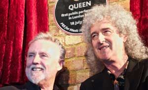 Queen Receive Award