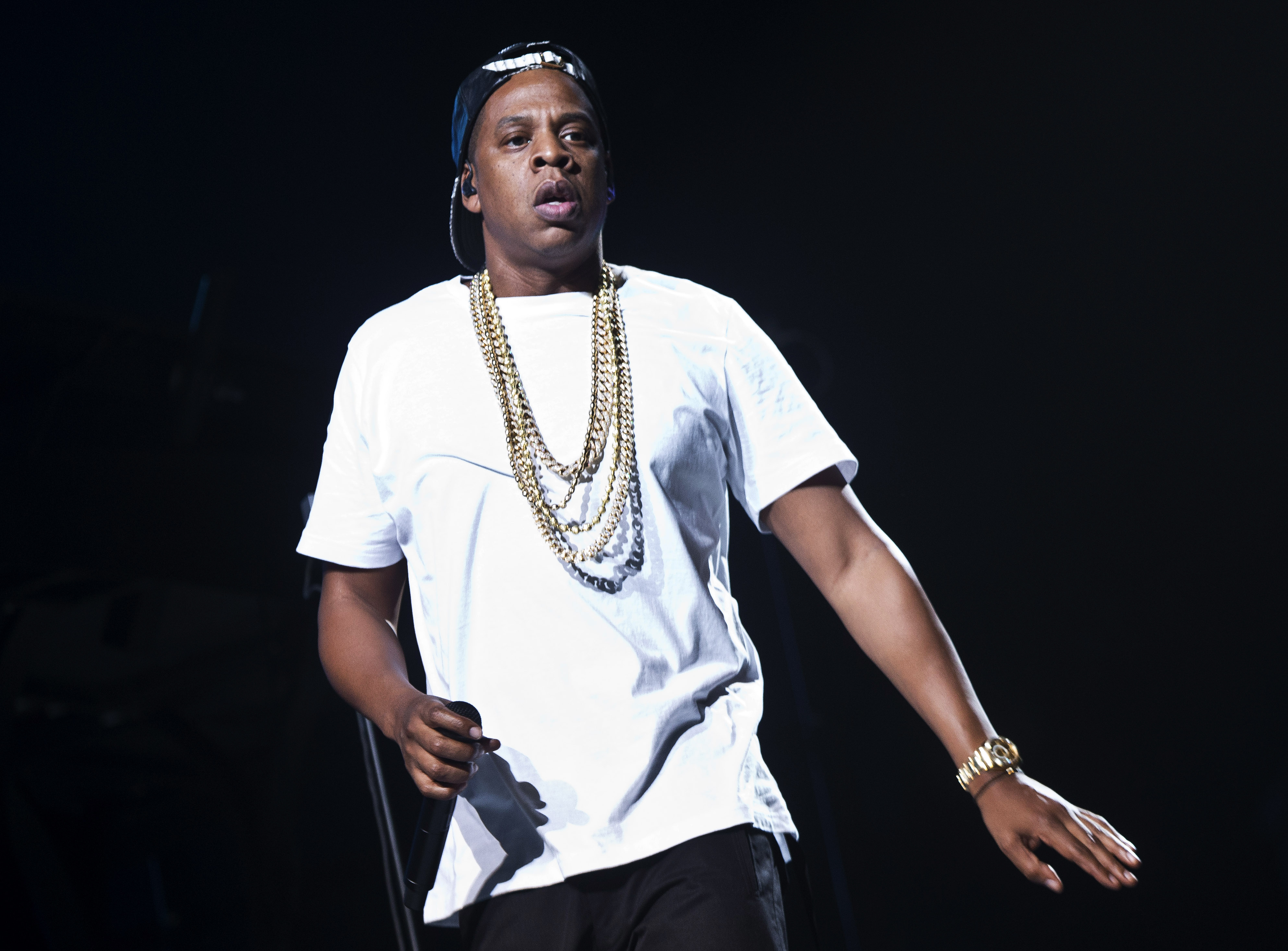 Jay-Z Wins $7 Million Copyright Case Over Roc-A-Fella Logo | Music - KISS