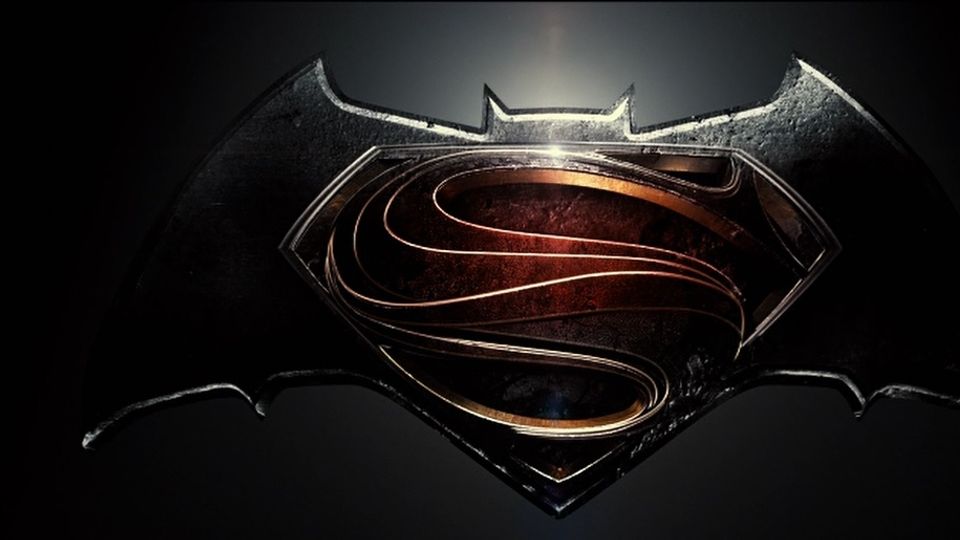 Director teases 'Batman v Superman: Dawn Of Justice' trailer - WATCH |  Celebrity News - Greatest Hits Radio (North East)