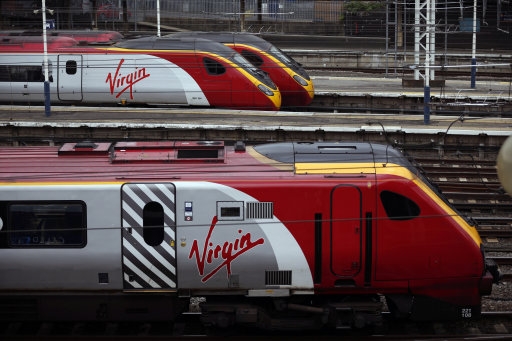Pendolino поезд virgin. Virgin group поезда. Поезд лондон эдинбург. Успешный бизнесмен вирджин. Virgin trains.