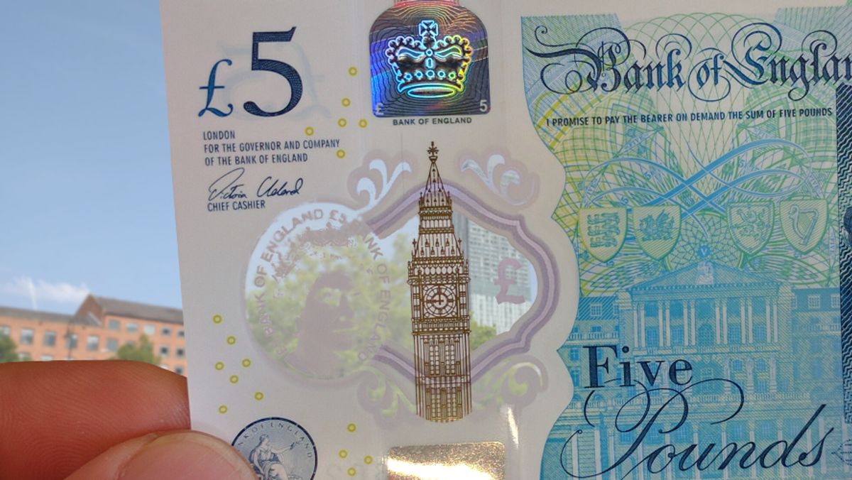 5ver People are doing amazing things with their first new fiver | News ...