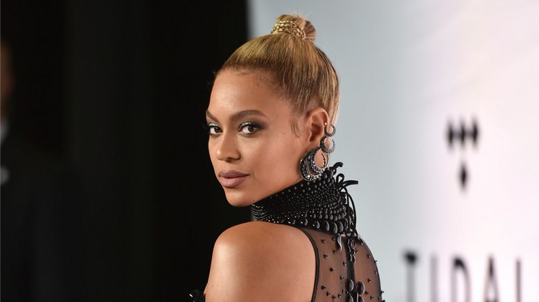 Beyonce continued performing with a bleeding ear | Celebrity - Cool FM